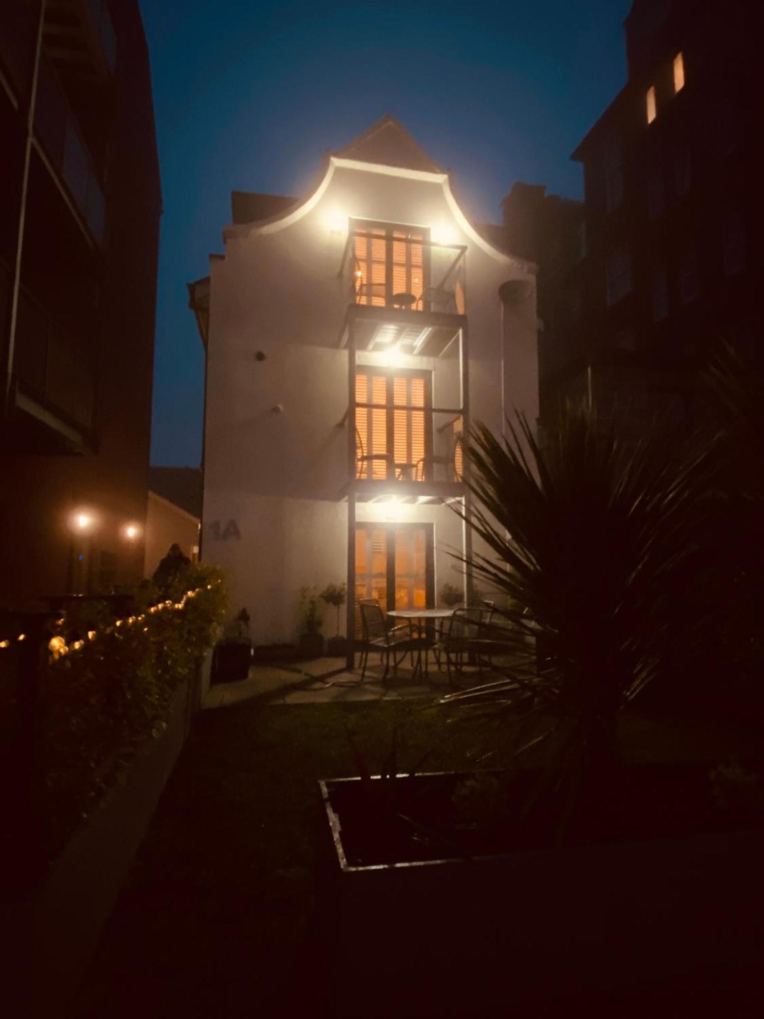 Retro Retreat, Sea View, Free Parking & Ev Plug-In Villa Whitby Dış mekan fotoğraf